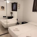 Apartment Sarah En Parque Santiago 1 *