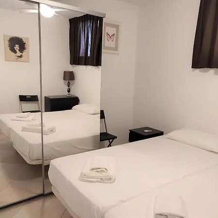 Apartamento Claudia En Parque Santiago 1 *